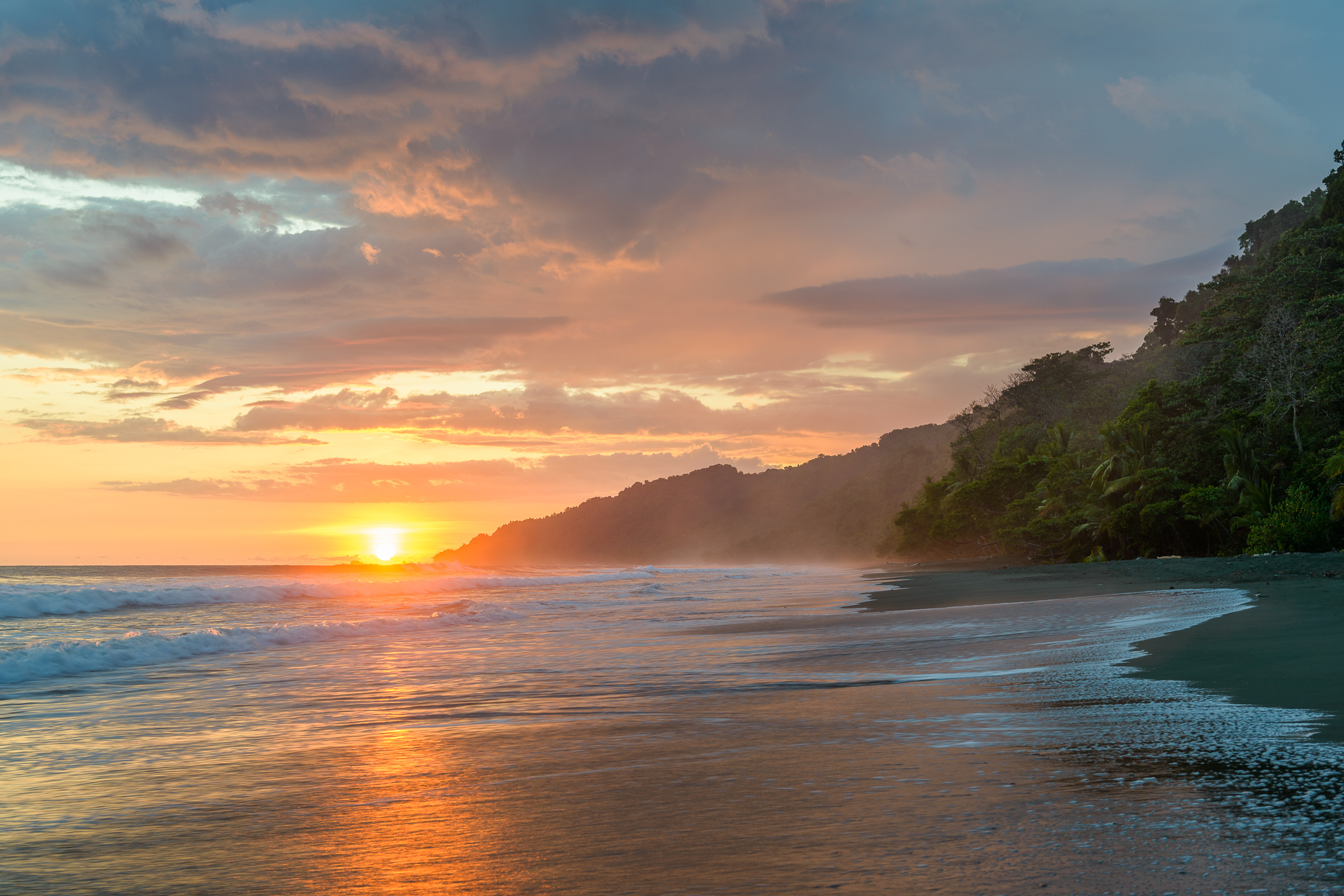 Pazifikstrand Costa Ricas zum Sonnenuntergang © Frank Jahnke