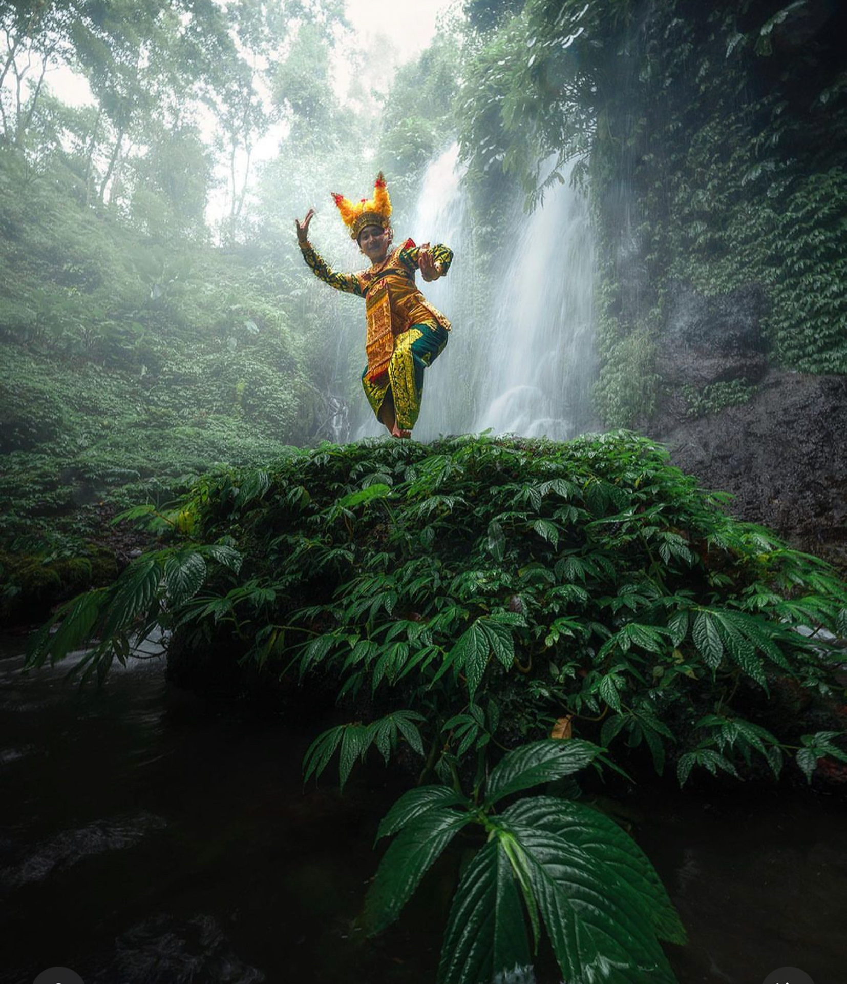 Legong Dance Bali - © Fikri Muharom