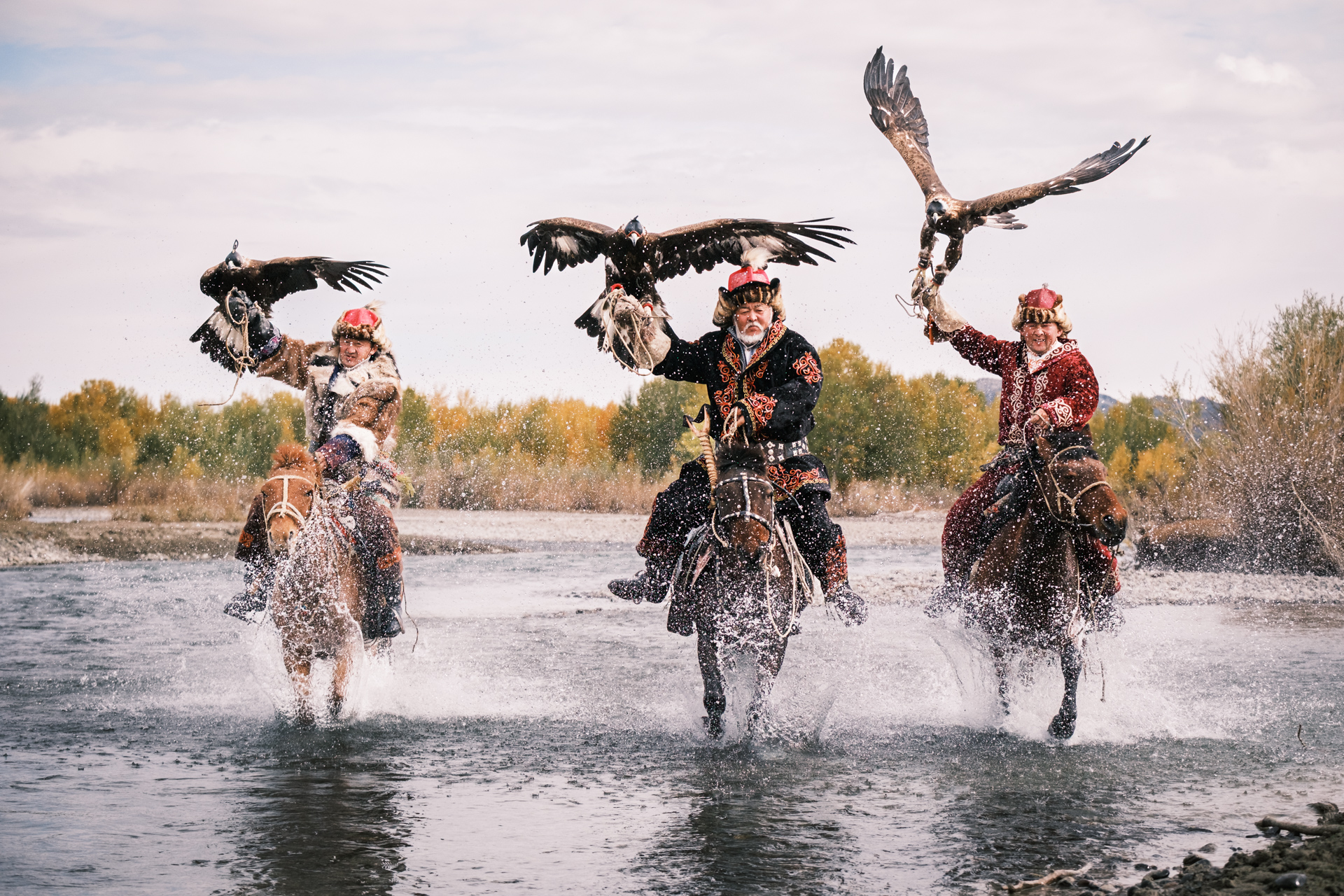 Eagle Hunter River Crossing