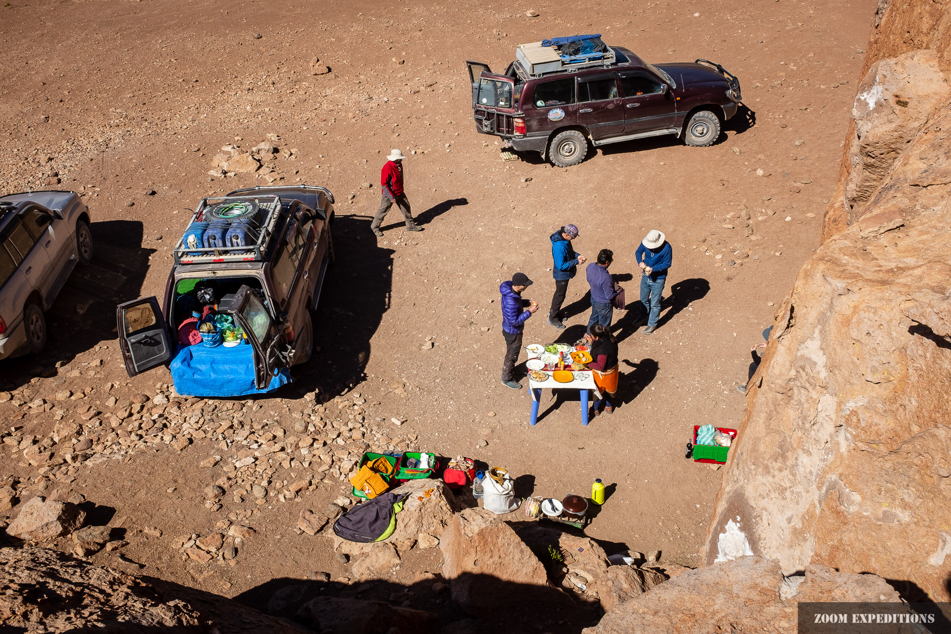 lunch in the Bolivian andes with Landcruisers