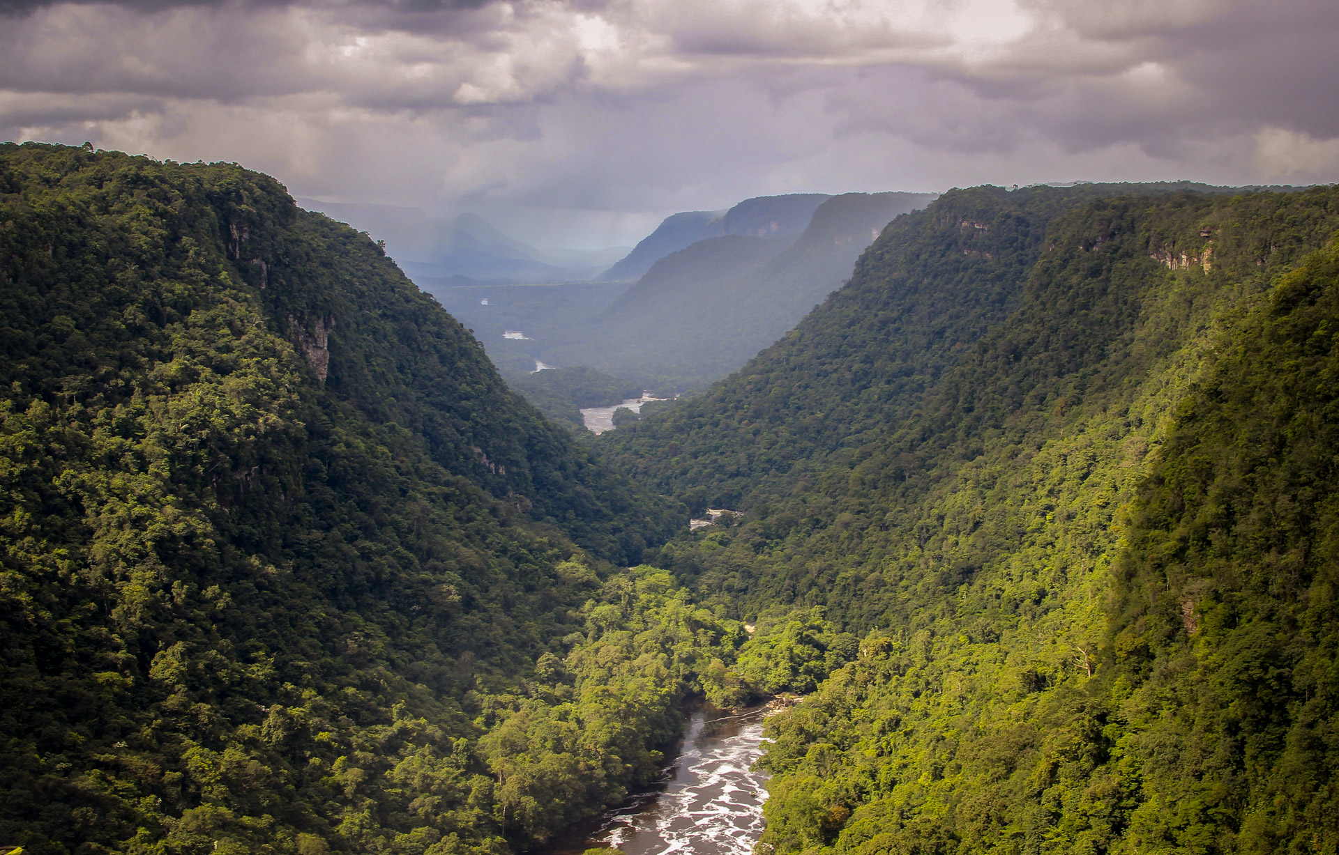 Flusstal der Kaieteur Wasserfälle
