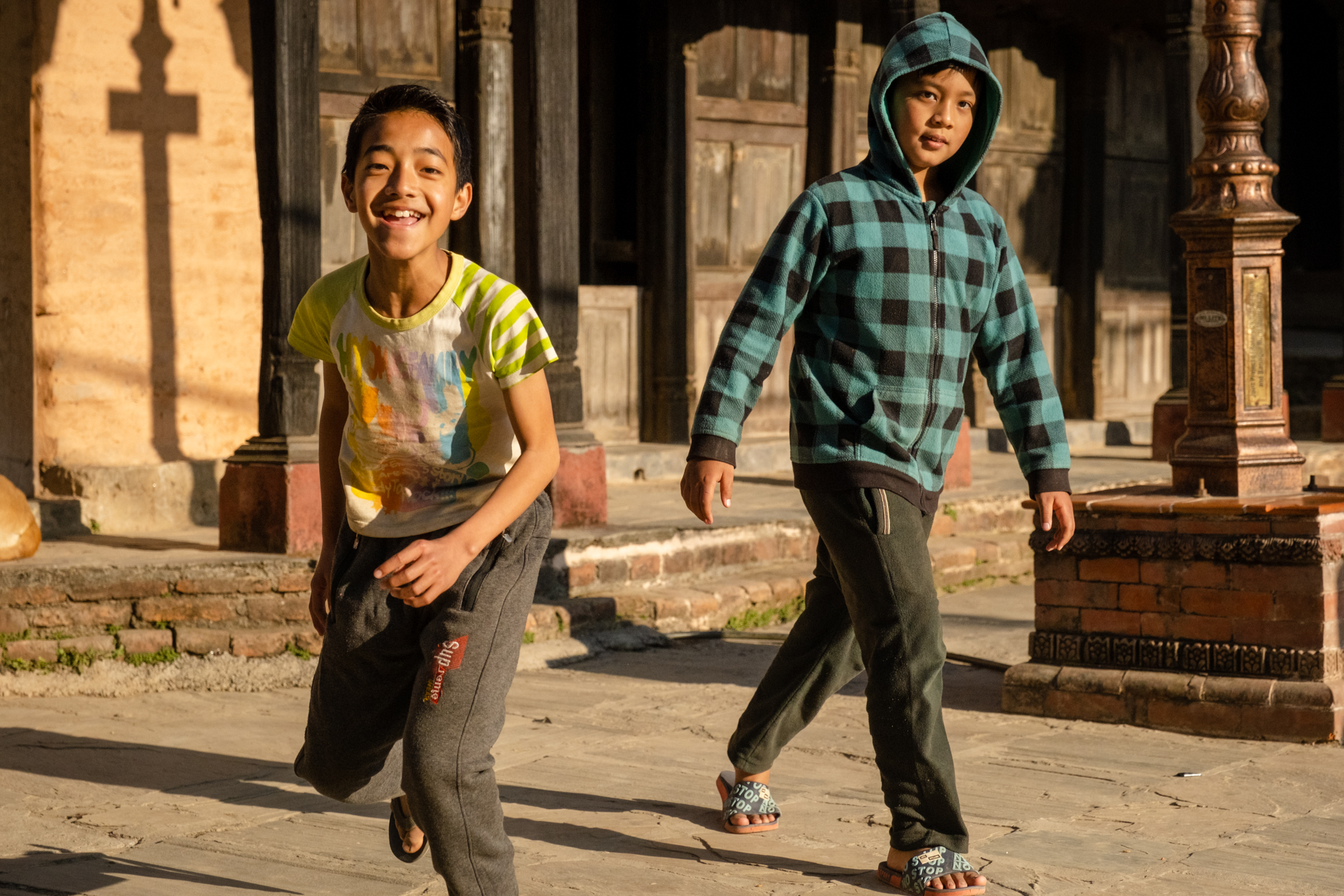 Spielende Kinder in Bandipur