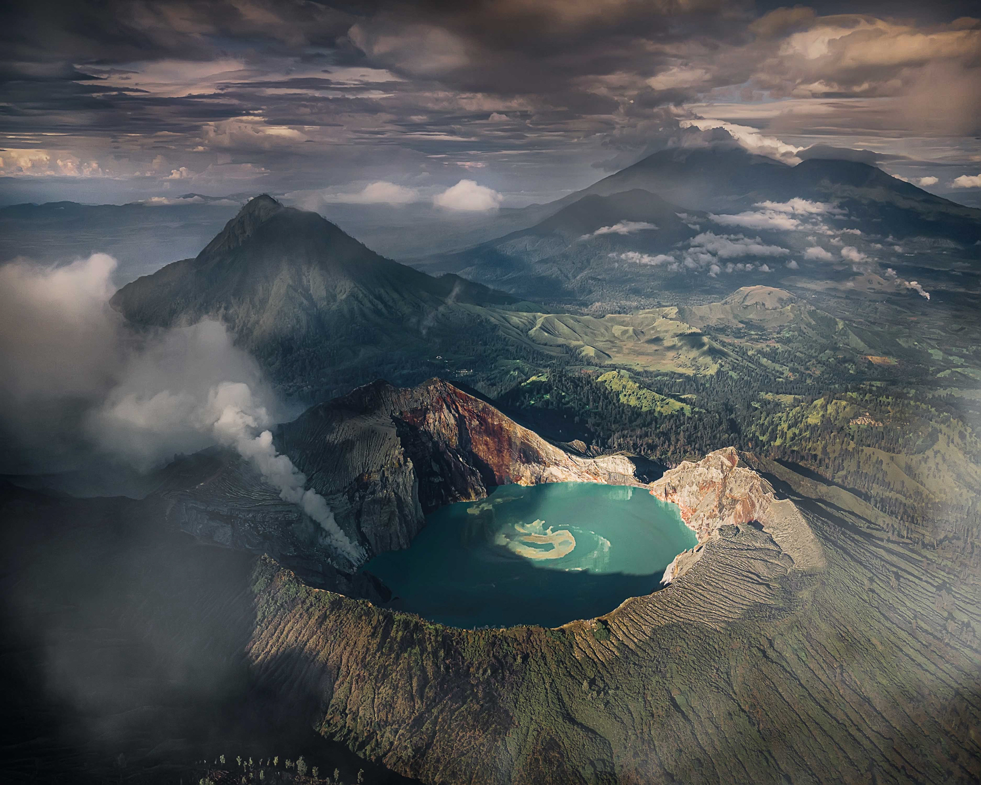 Vulkankrater - © Fikri Muharom
