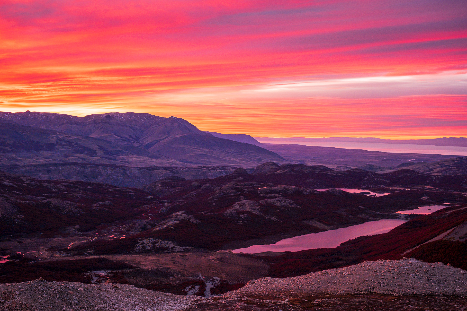 Burning sky during sunrise in Los Glaciares NP