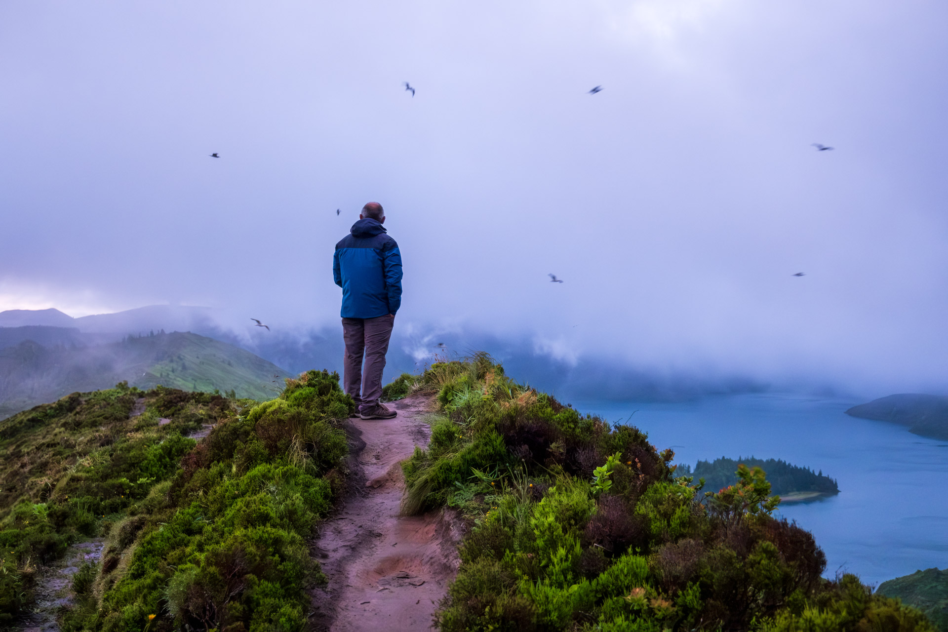 Morgens an der Lagoa do Fogo auf der Azoren-Insel São Miguel.