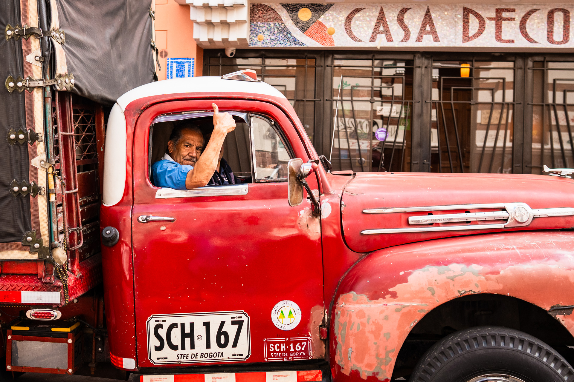 Truckfahrer in Bogotá, Kolumbien