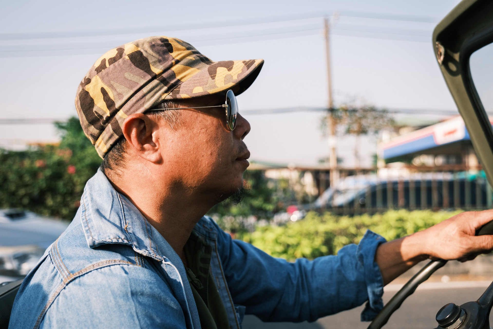 Unterwegs im Jeep in Saigon.